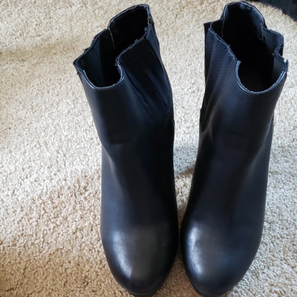 Black chunk 5" heels